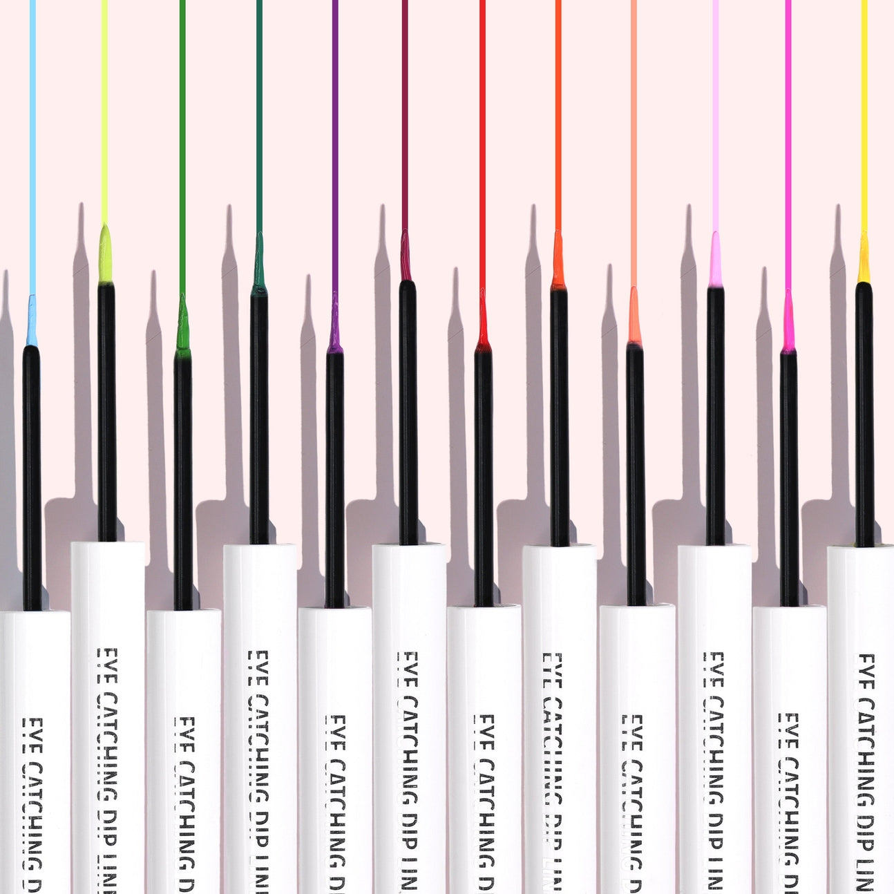 Liner accrocheur hydrofuge | Millie Cosmétiques