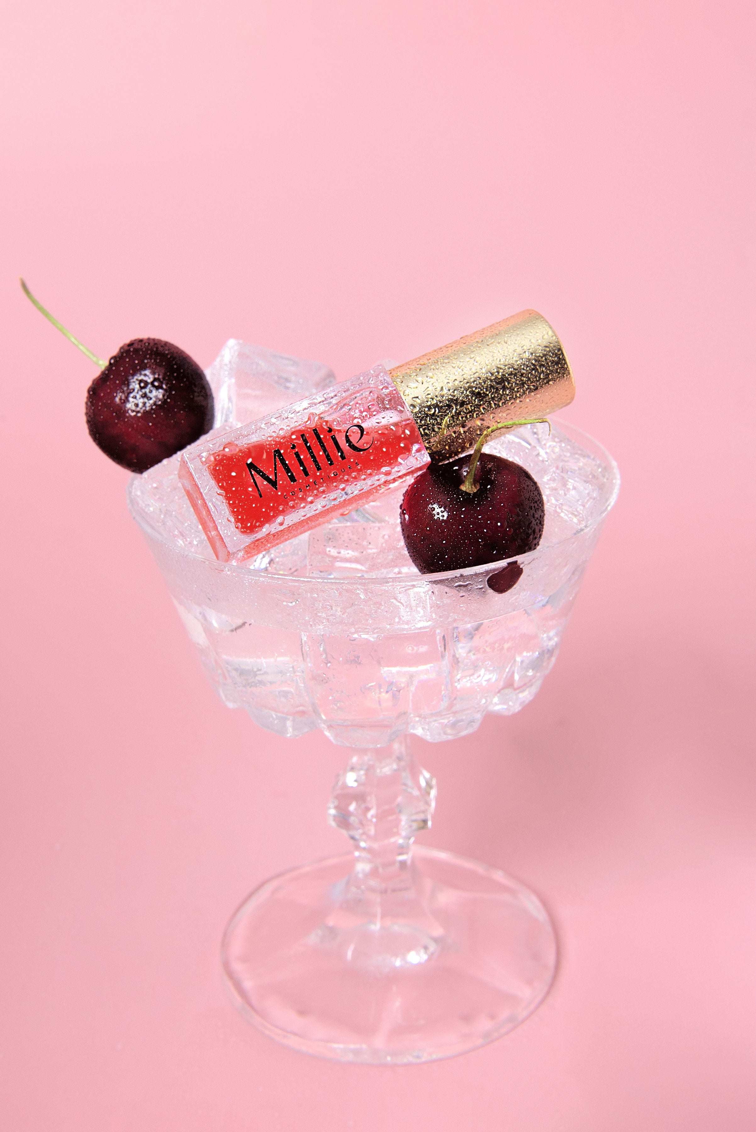 ICONIC LIP JUICE – Huiles à lèvres véganes & ultra-hydratantes