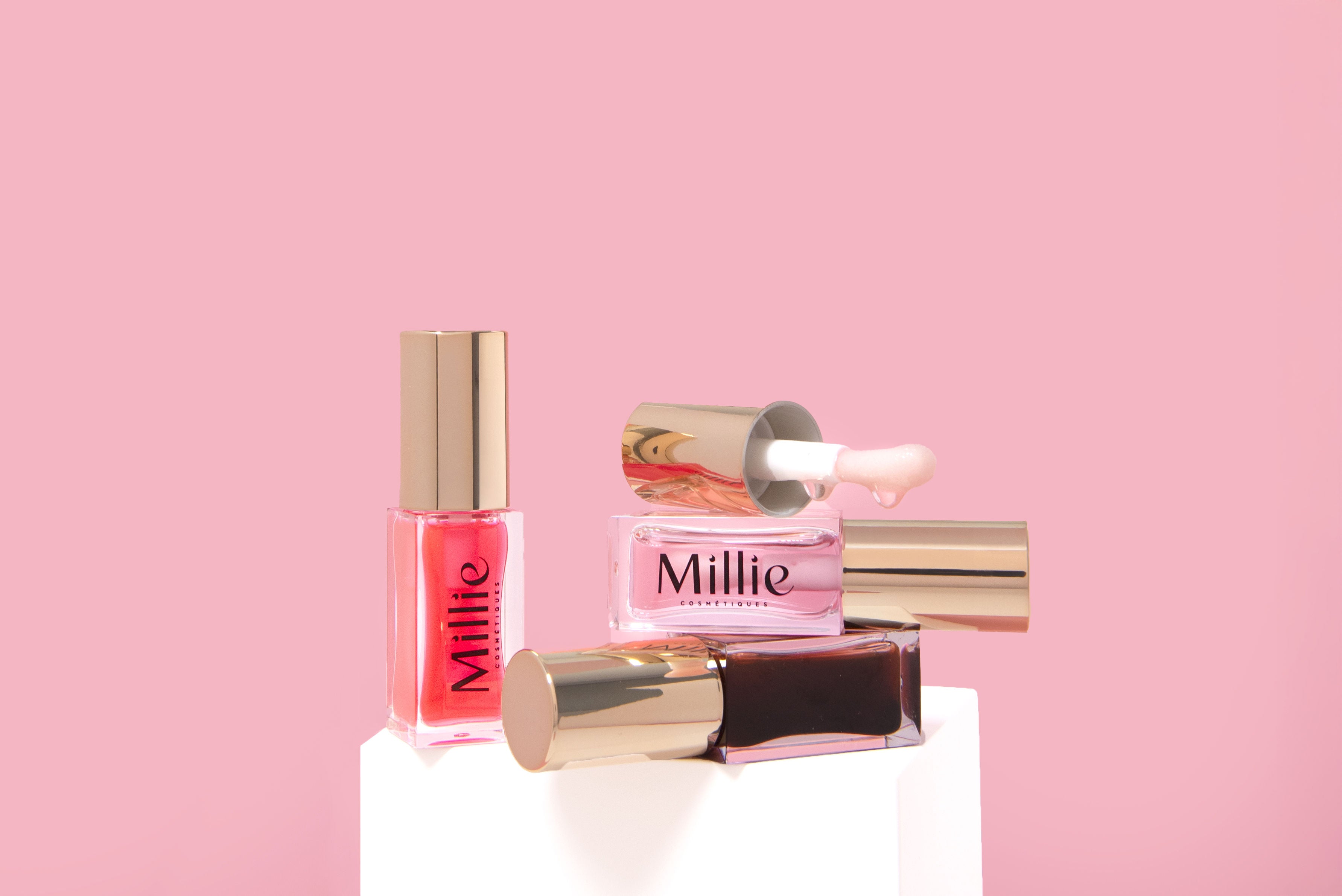 ICONIC LIP JUICE – Huiles à lèvres véganes & ultra-hydratantes